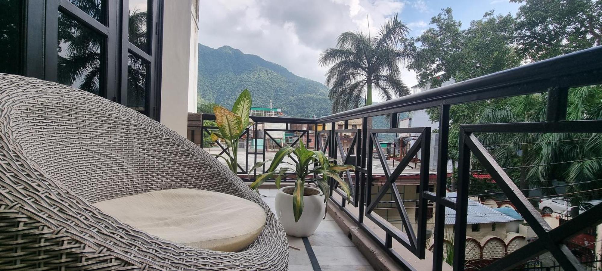 Praana Wellness Resort By Around Stays Rishīkesh Extérieur photo