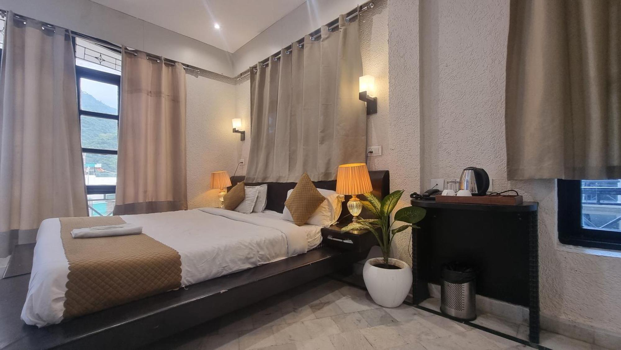 Praana Wellness Resort By Around Stays Rishīkesh Extérieur photo