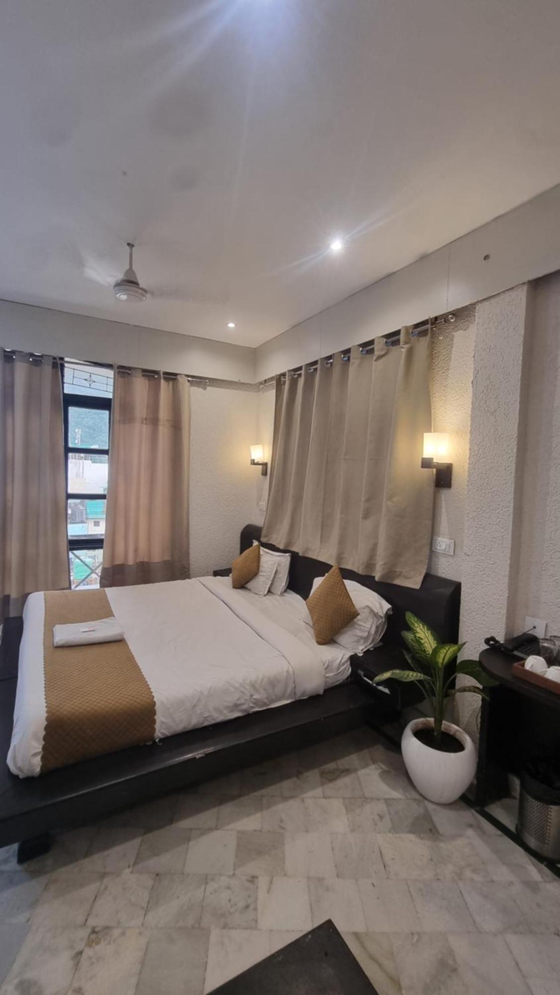 Praana Wellness Resort By Around Stays Rishīkesh Extérieur photo